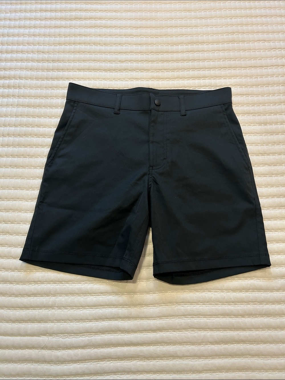 Outdoor Voices Black Men’s Flat Front Shorts Small